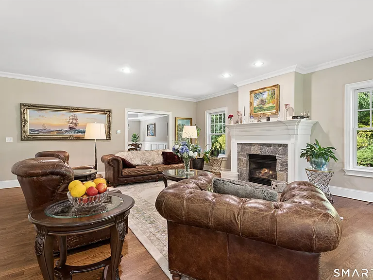 87 Kings Hwy S — Photo 33
