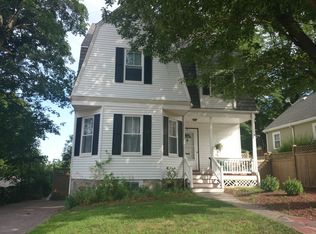 15 Maxfield St, West Roxbury, MA 02132