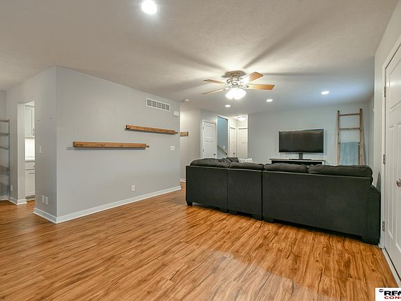 5th image of 1122 Rockhurst Dr