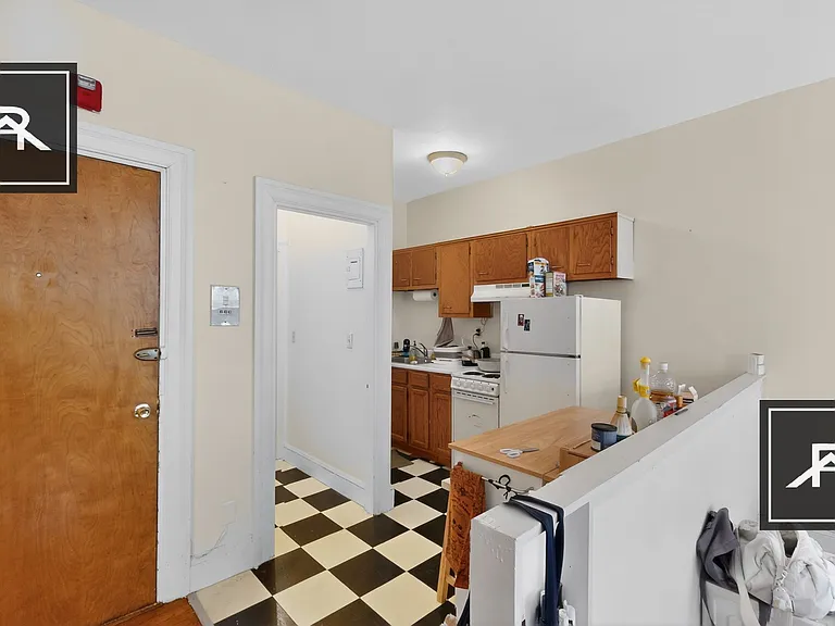 1073 Beacon St #6 — Photo 5