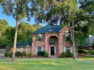 8804 Racquet Club Dr, Fort Worth, TX 76120