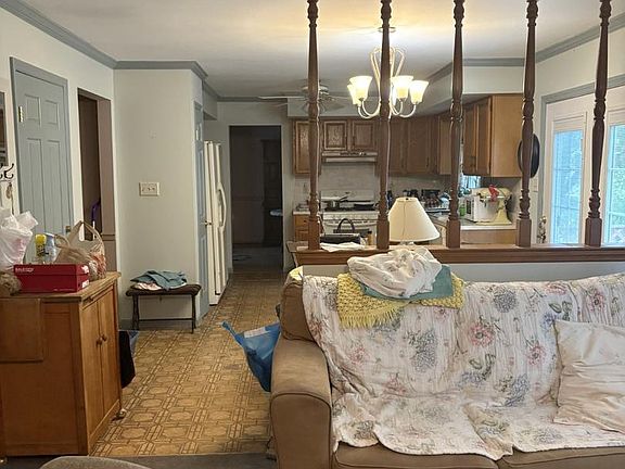 5th image of 814 Ironstone Ln
