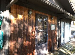 547 Palisades Rd, Ballwin, MO 63021