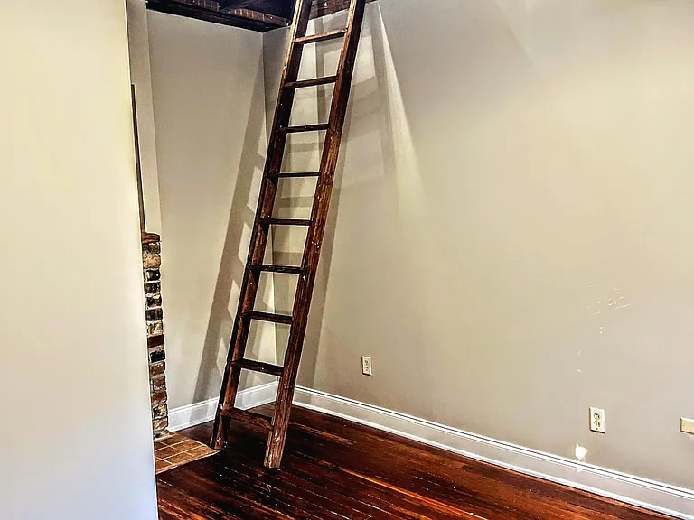 408 E 31st St — Photo 14