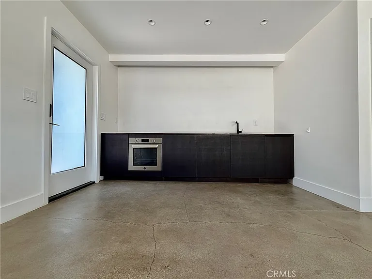 2536 Mayfield Ave #1/2 — Photo 5