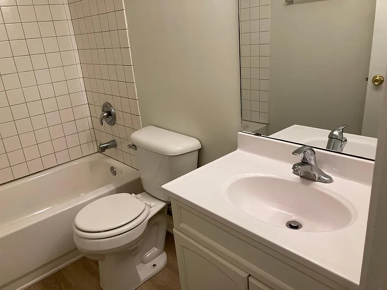 801 Washington St #11 — Photo 2