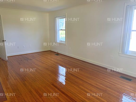 5th image of 306 Jefferson Dr