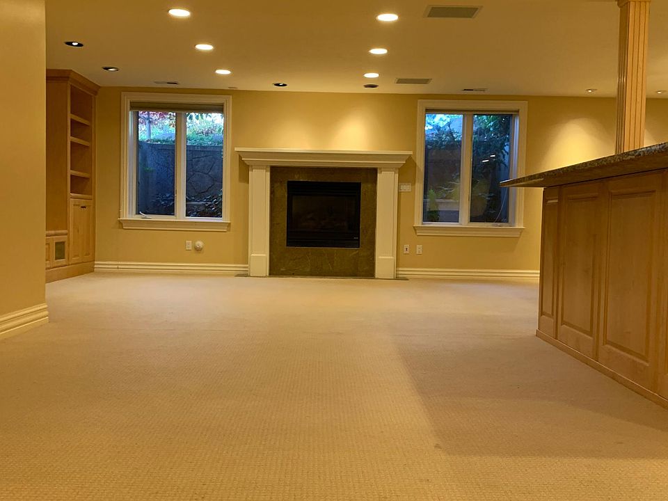 Livingroom Fireplace