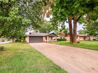 1601 Cambridge St, Springdale, AR 72762