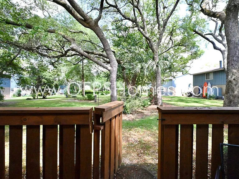 1755 Union Ave — Photo 31