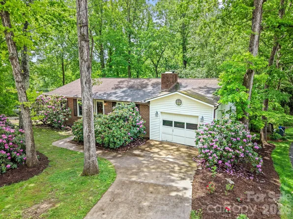 98 Pensacola Ave, Arden, NC 28704