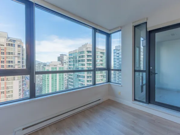 909 Mainland St #2501, Vancouver, BC V6B 1S3