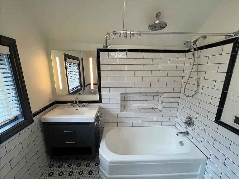 127 Westland Dr — Photo 21