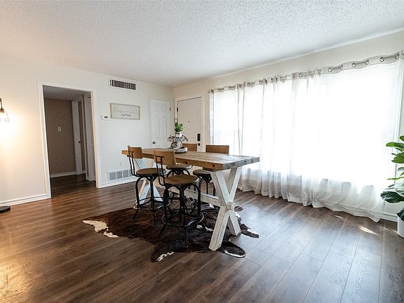 2nd image of 3205 42nd St