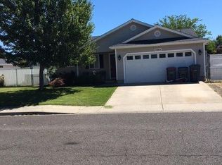 7864 Laura Ln, White City, OR 97503