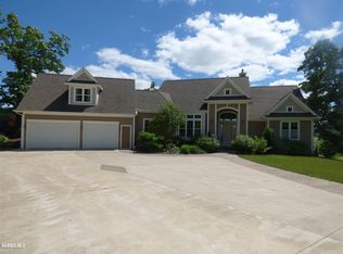 544 W Menzemer Rd, Elizabeth, IL 61028