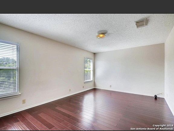 4th image of 8903 Kenton Briar #8903