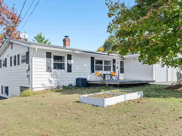 18 Meadowcrest Lane, Barre Town, VT 05641