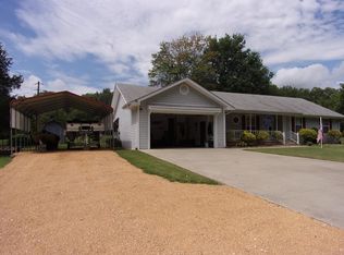 200 Patrick Dr, Springville, TN 38256