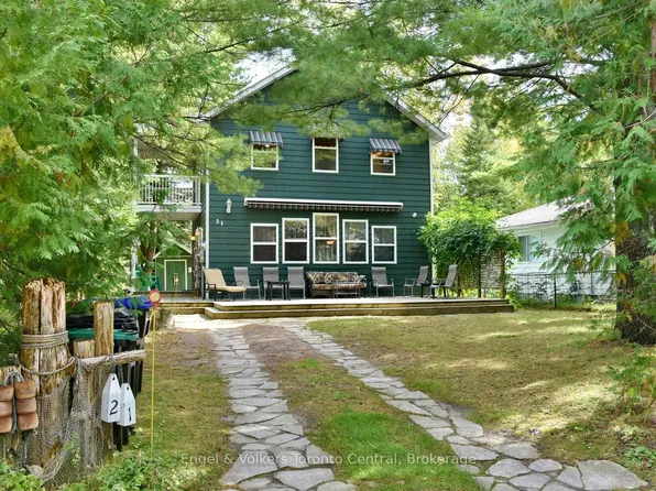 21 47th St N, Wasaga Beach, ON L9Z 1Y5