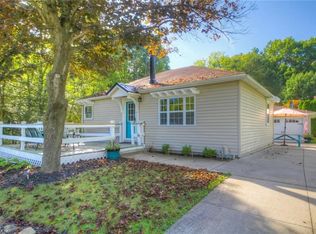 16917 New Castle Dr, Lake Milton, OH 44429