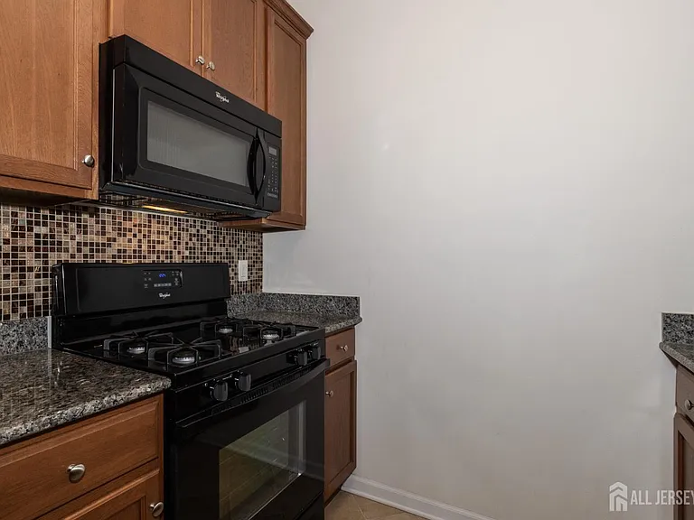 541 E Celebration Way — Photo 12