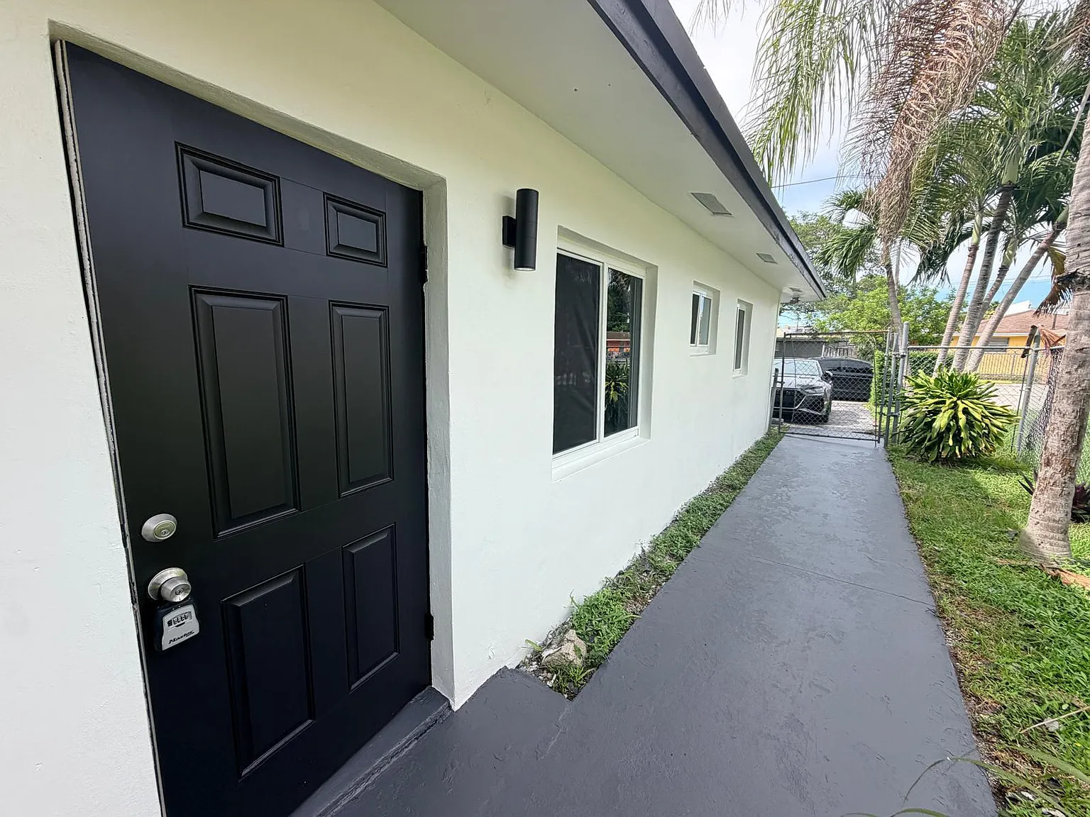 3 bed, 3.0 bath, 1456 sqft, $2,849 — Photo 3
