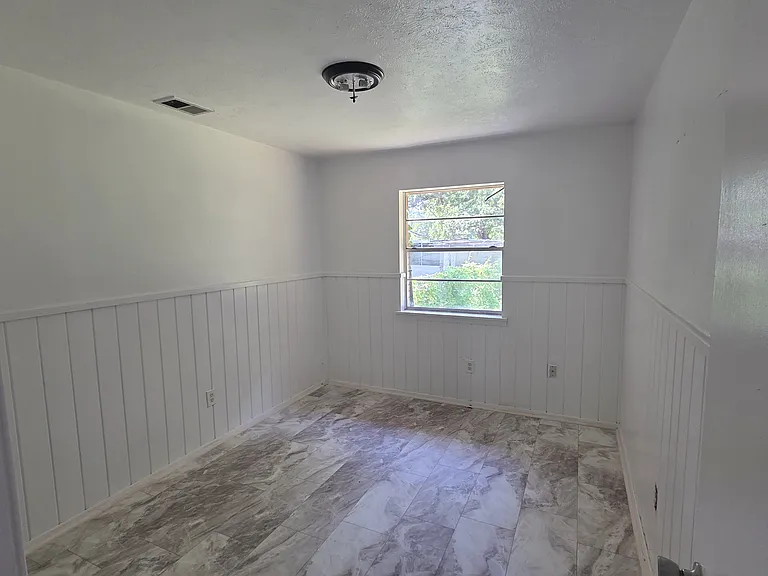 1236 Belew St — Photo 7