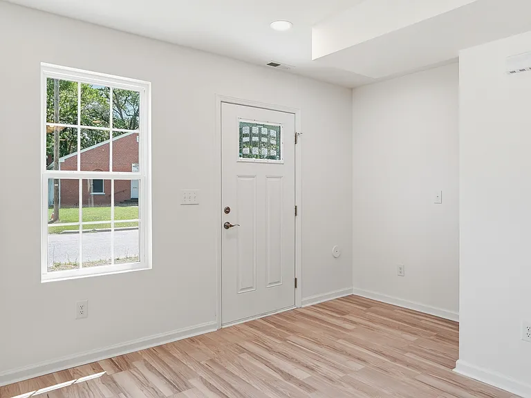 516 Singletary St SE — Photo 41