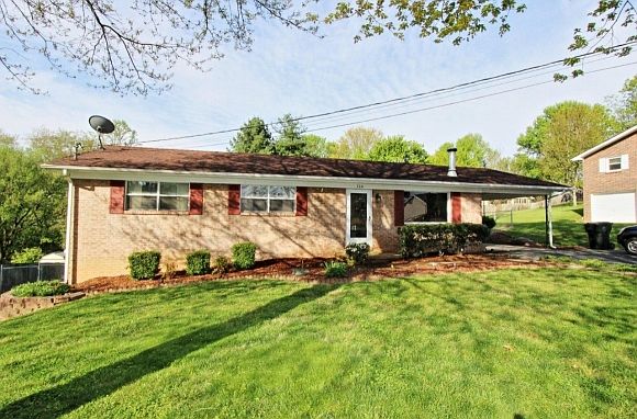 1st image of 126 Rosewood Ln