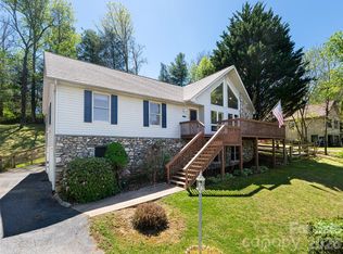 15 Tiffany Ln, Asheville, NC 28804