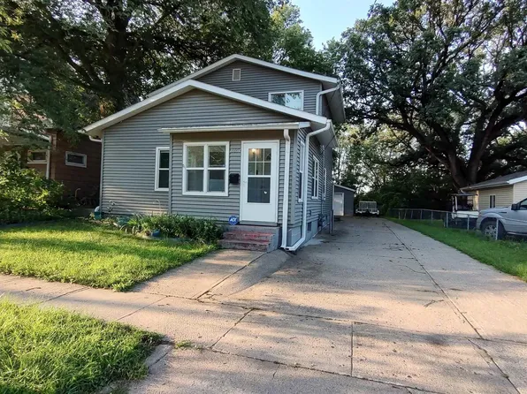 2804 3rd St, Sioux City, IA 51105
