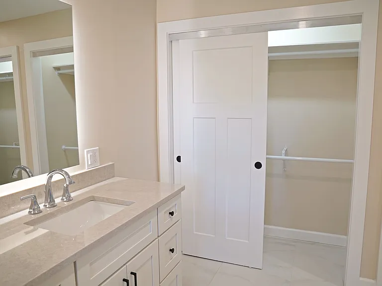612 Southgate Rd — Photo 17