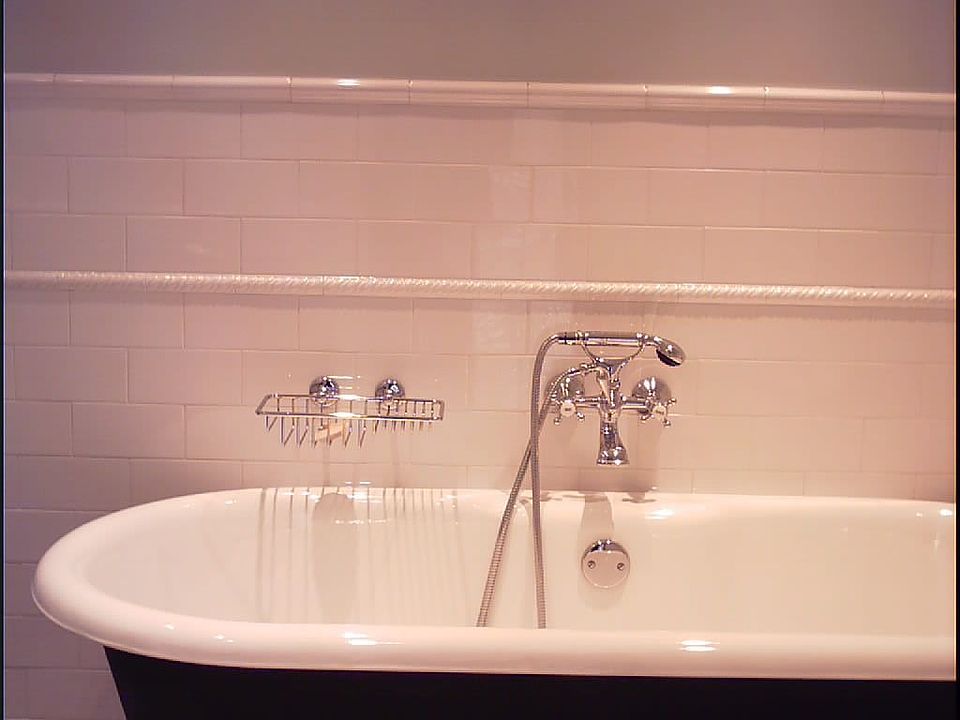 Bathroom Tub