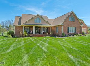 207 Volunteer Ln, Harrogate, TN 37752