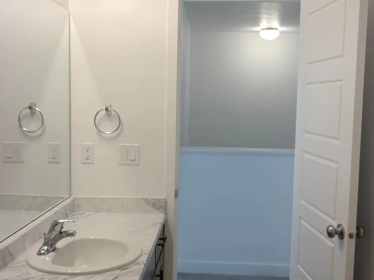 1088 S Lilac Way — Photo 31