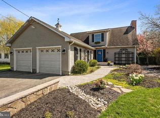 10 Parry Rd, Cinnaminson, NJ 08077