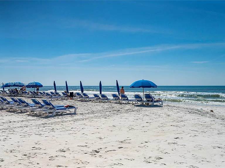 17784 Front Beach Rd #10 — Photo 11