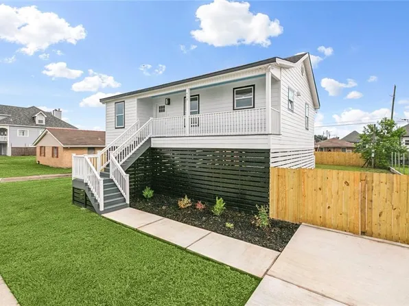 413 Genet Dr, Arabi, LA 70032