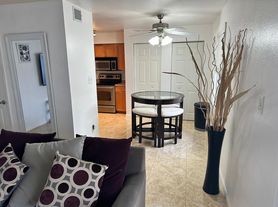 4945 Coquina Key Dr SE, Saint Petersburg, FL