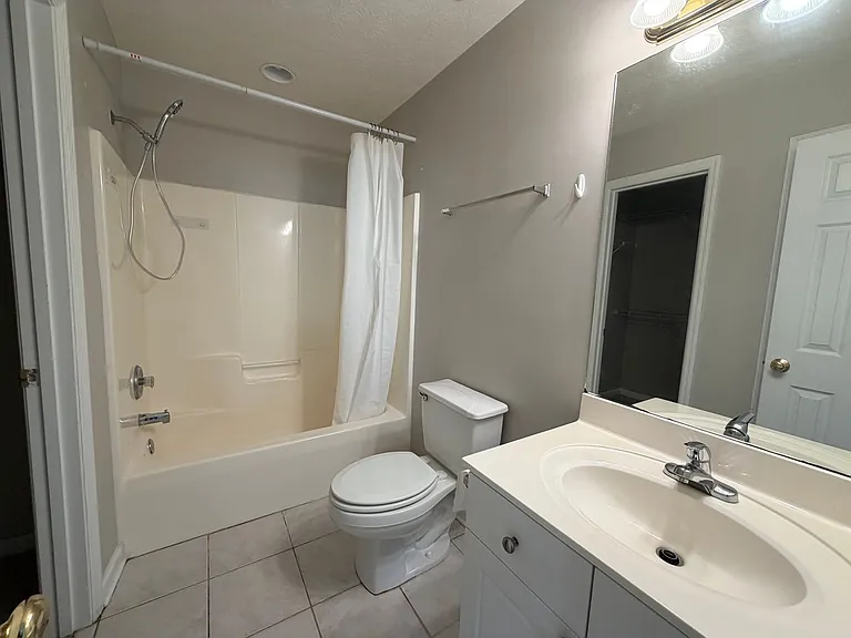 1477 N Donahue Dr #3901 — Photo 13