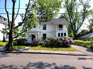 73 Mansur St, Lowell, MA 01852