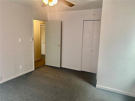 5th image of 2303 Castle Ln
