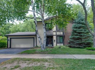 780 Chisholm Trl, Roselle, IL 60172