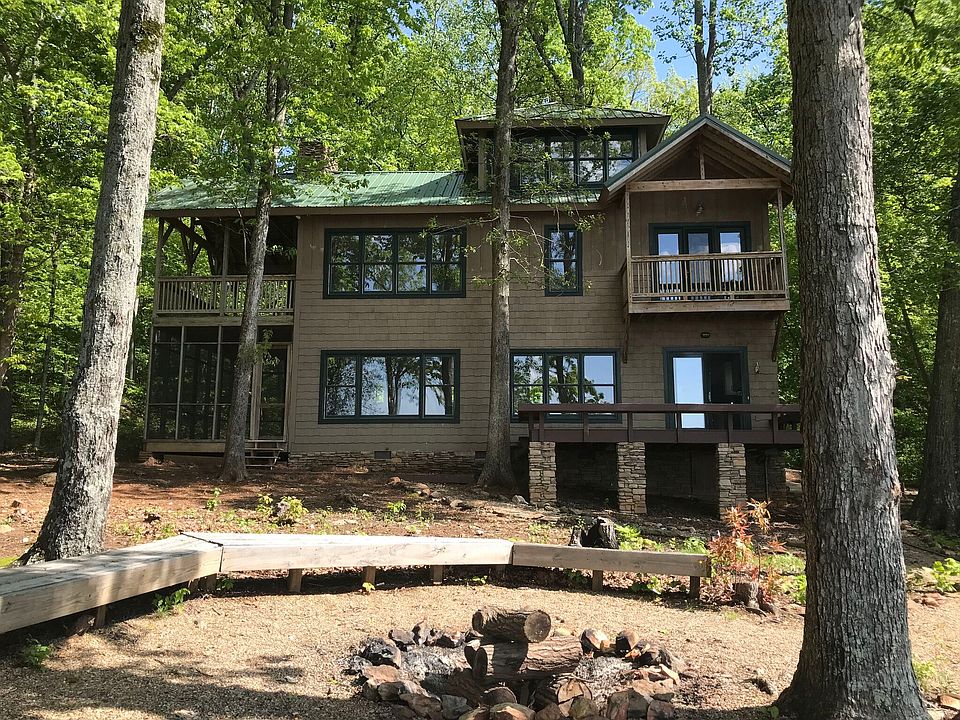 lakeside elevation