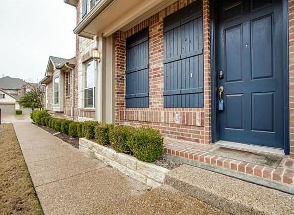 3rd image of 6112 Shoal Creek Trl