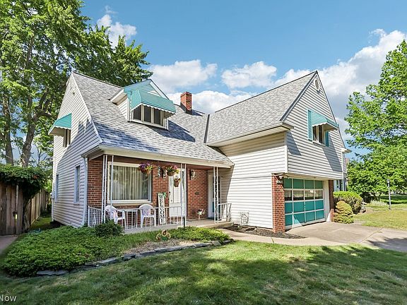 3rd image of 10270 Greenheath Dr