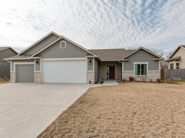 5011 Bramblewood Dr, Manhattan, KS 66503