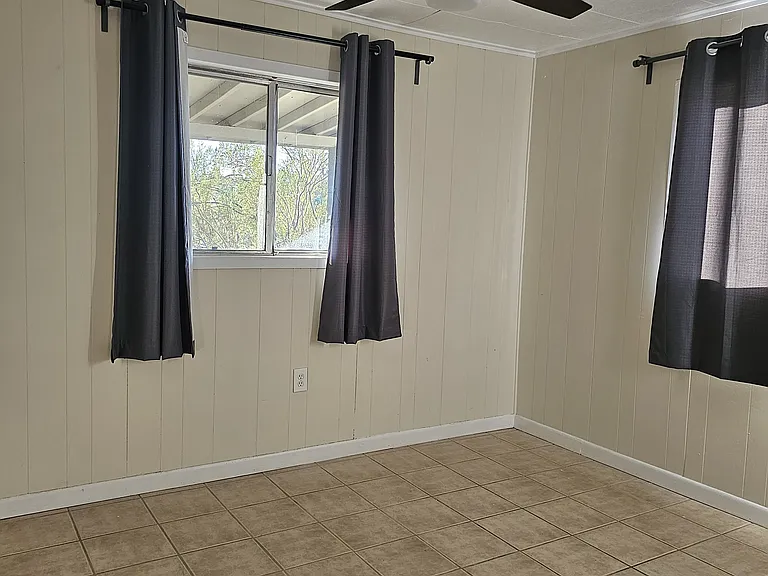 1 Paisano Ln — Photo 4