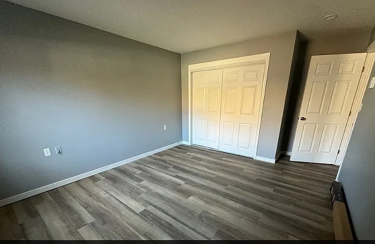 43 Hawthorne Cir #43 — Photo 11